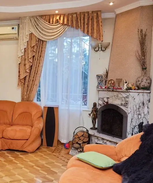Гостиная с камином